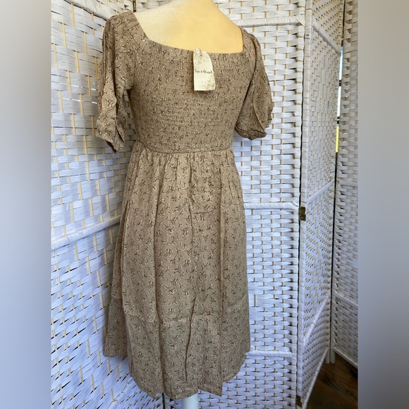 NWT Hem & Thread Taupe Floral Off Shoulder Puff Sleeve MIDI Dress size S - Picture 13 of 15